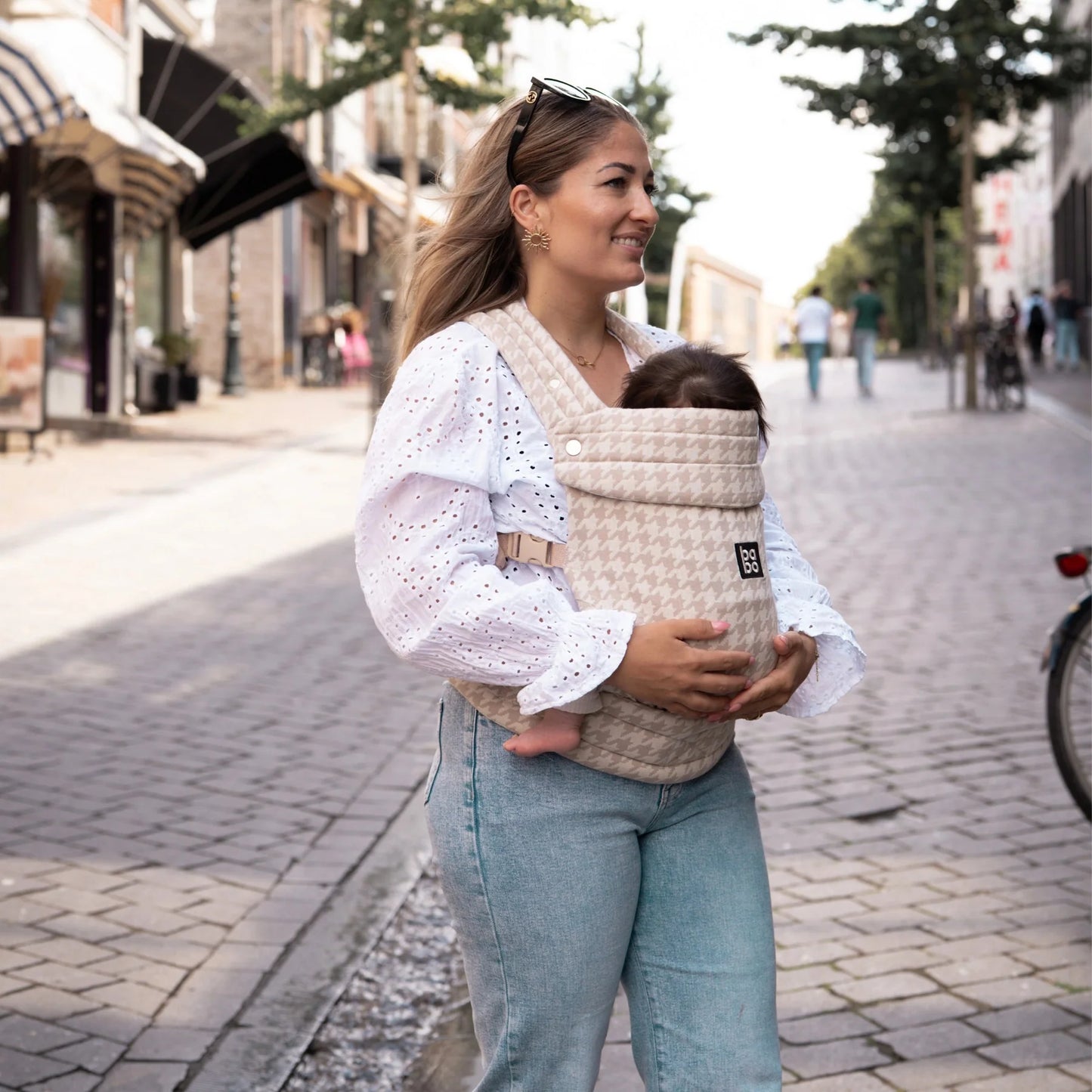 The Bonding Carrier - Beige Houndstooth